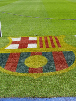 FC Barcelonas klubbmärke på Camp Nou FC Barcelonas klubbmärke på Camp Nou